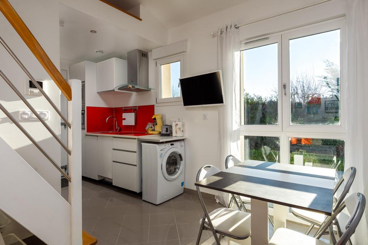 Studio mezzanine near Disneyland Paris Appartamento Bailly-Romainvilliers Esterno foto